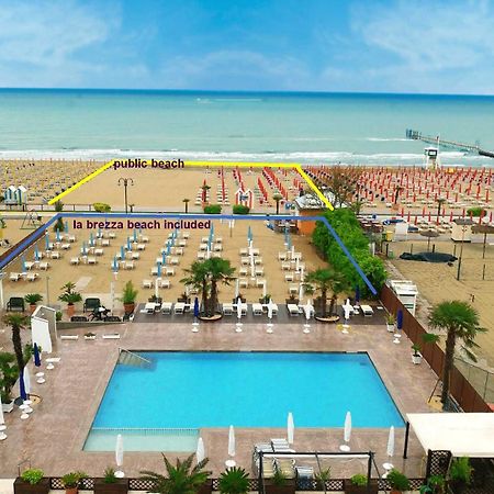 Hotel La Brezza Frontemare リド・ディ・イエゾロ エクステリア 写真