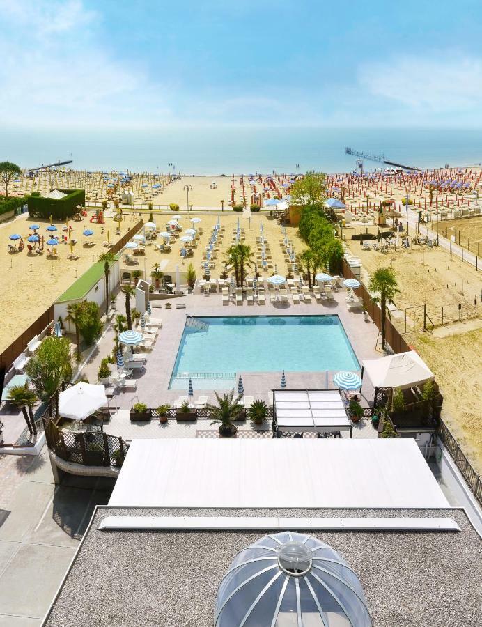 Hotel La Brezza Frontemare リド・ディ・イエゾロ エクステリア 写真